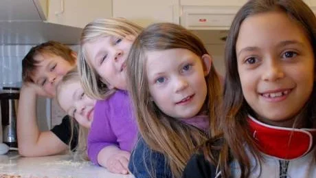 lla glada pizzabullebakare! Theresia Carlsson, Amanda Granroth, Agnes Antonsson, Ellinore Jarl och Casper Lundgren.