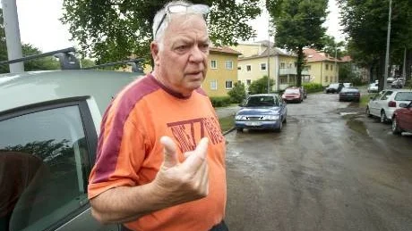 Erik Hammarström tror att läckorna beror på eftersatt underhåll. Foto: Niclas Sandberg
