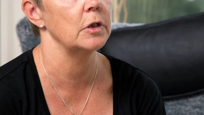 "Trädgården är som terapi och här kan jag ladda energi", säger Magdalena Manfredsson.