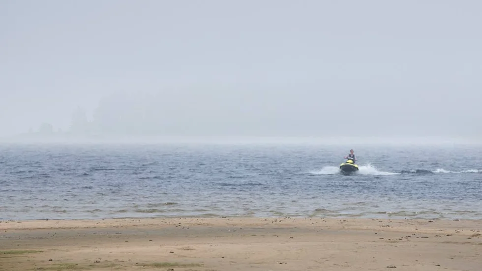 Vädret har inte varit det bästa för att vistas ute på vattnet och säsongen startade sådär för vattenskoteruthyrningen vid Pite havsbad. Men under soliga dagar har intresset varit stort bland Pite havsbads gäster och företaget hoppas kunna köra uthyrningen även nästa år.