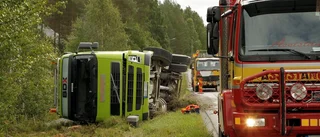 Lastbil åkte av vägen i Nystrand
