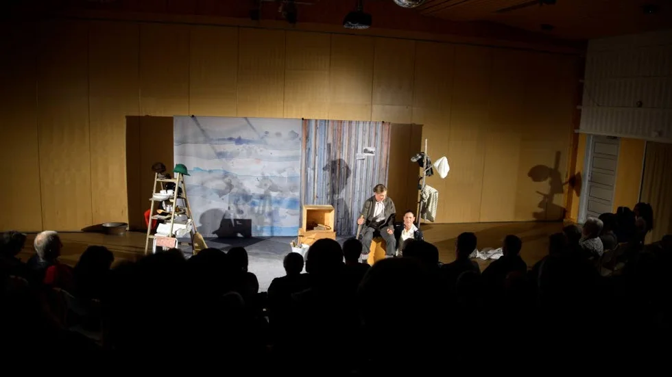 Fullsatt. Fjällsågens drottningar drog fullt hus på Medborgarhuset i Arjeplog.
