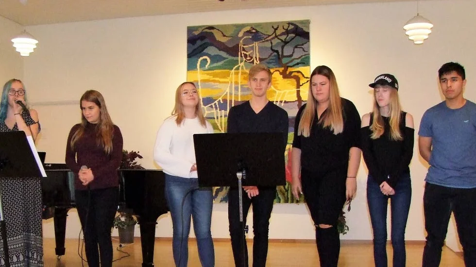 Uppvisning. Musik- och dansskolan underhöll deltagarna.