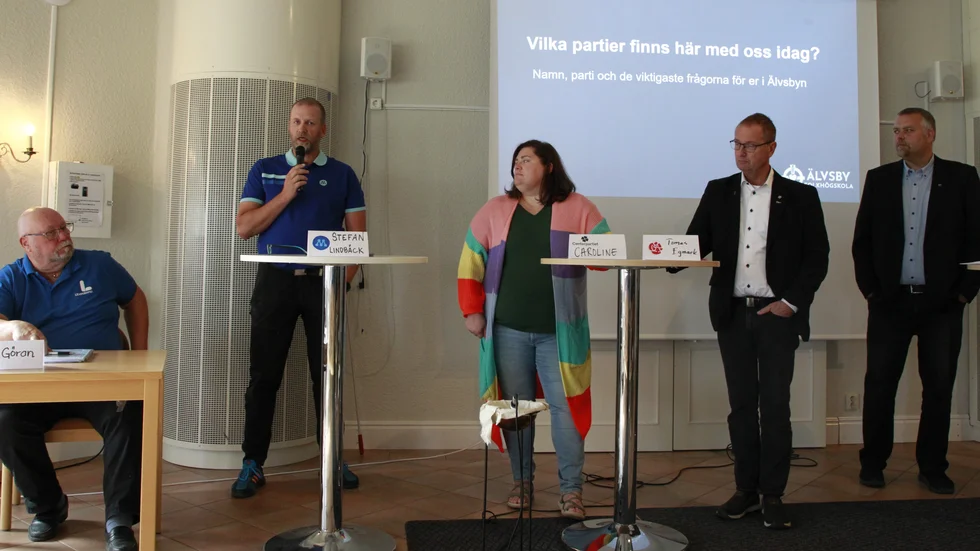 Alla partier förutom Sverigedemokraterna deltog på utfrågningen efter att SD tackat nej till inbjudan.