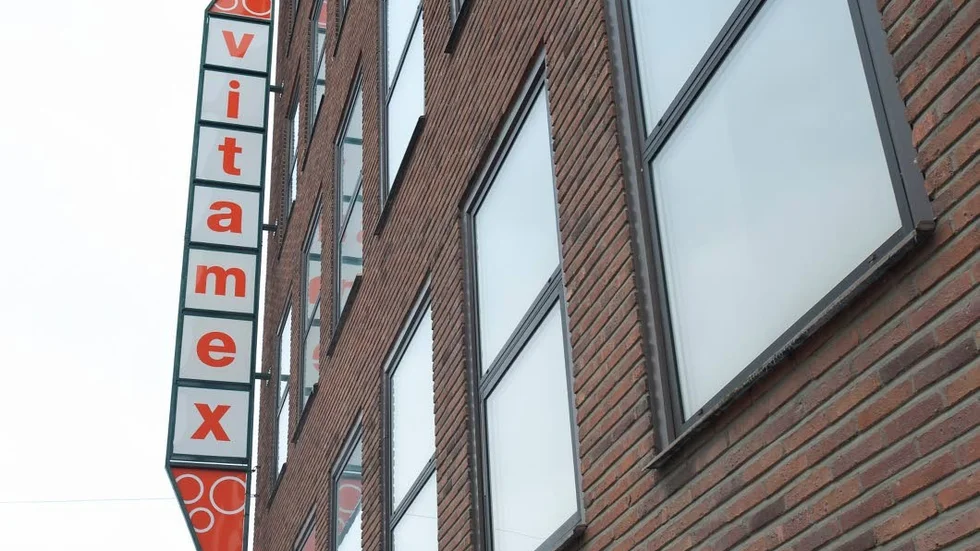 Skylten kanske blir kvar. Men det allra mesta av jobben i Norrköping ska bort.
