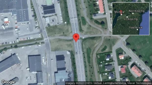 Olja på vägen stör trafiken