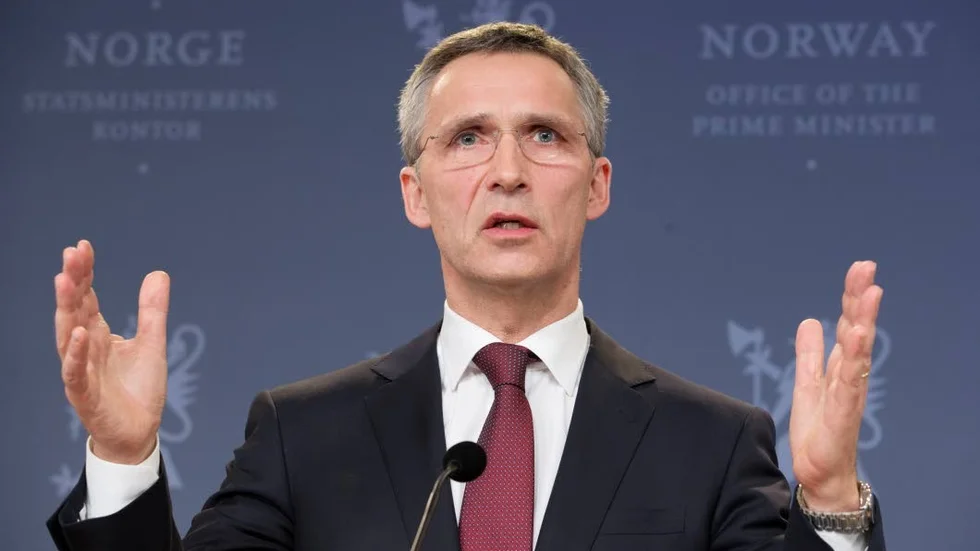 Pagrotsky nobbar Stoltenberg. Leif Pagrotsky (S) vill att Sverige stannar utanför Nato som till hösten leds av Jens Stoltenberg.