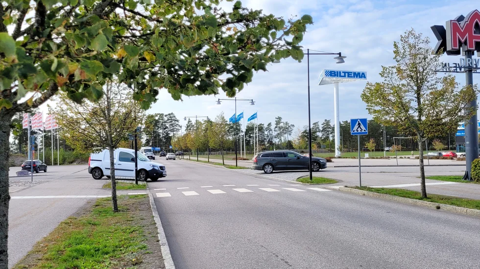 Många Västervikare vill se rondeller istället för korsningar på Ljunghedsvägen. En rondell uppskattas kosta mellan 3 och 4 miljoner kronor.