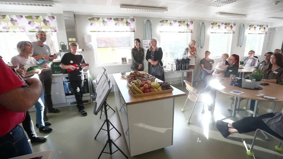 PREMIÄR. Mycket folk kom till Spegeln för den officiella invigningen.