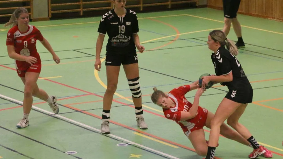 Lillpite satte stopp för Sikeå i damernas divison 2-handboll.