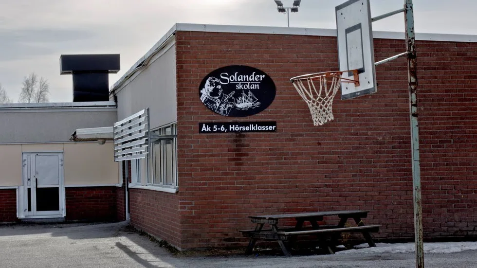I förslaget till verksamhetsplan finns pengar avsatta för Solanderskolan och Björklundaskolan. (Arkivbild)