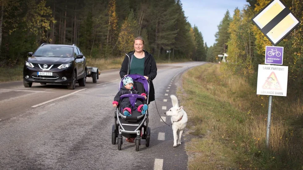 Lättad. Anna-Maria Jumisko säger att hon inte varit med om någon mer nära döden-upplevelse av samma kaliber som när vi skrev senast, men att hon slutat gå efter vägen med barnvagnen.