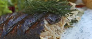 Heta fiskar från grillen