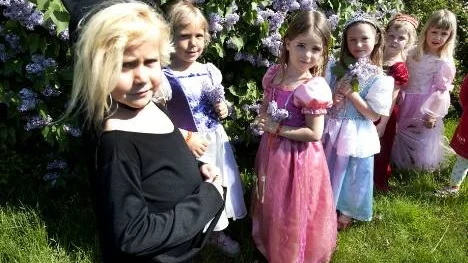 Flera av tjejerna från förskolan Murklan hade dagen till ära valt att klä ut sig till prinsessor.
