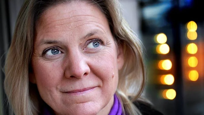 : Socialdemokraternas ekonomiska talespersson Magdalena Andersson måste formulera en modern ekonomisk politik som tar sin utgångspunkt i dagens utmaningar i stället för i nittiotalskrisens problem.