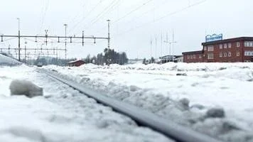 Rustningen av stambanan delas in i tre etapper. Den första blir sträckan mellan Boden och Älvsbyn, som väntas stå klar till sommaren.
