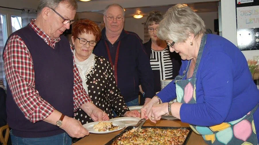 Köksgruppen serverar alltid god mat hos PRO Jävre, men den här gången måste det ha varit något alldeles extra för kön till påbackning var lång.