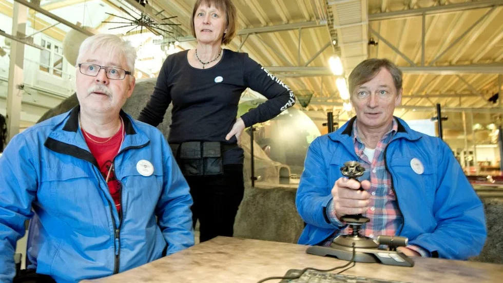 Trion bakom segelflyghelgen på Teknikens hus; Ulf Jonsson, Älvsby flygklubb, Britt-Marie Forslund, Teknikens hus, och Bo Vikström, Älvsby flygklubb.?