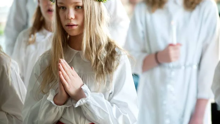 Lucia. My Stenberg i årskurs 6 på Gårdeby Natur- och musikskola.