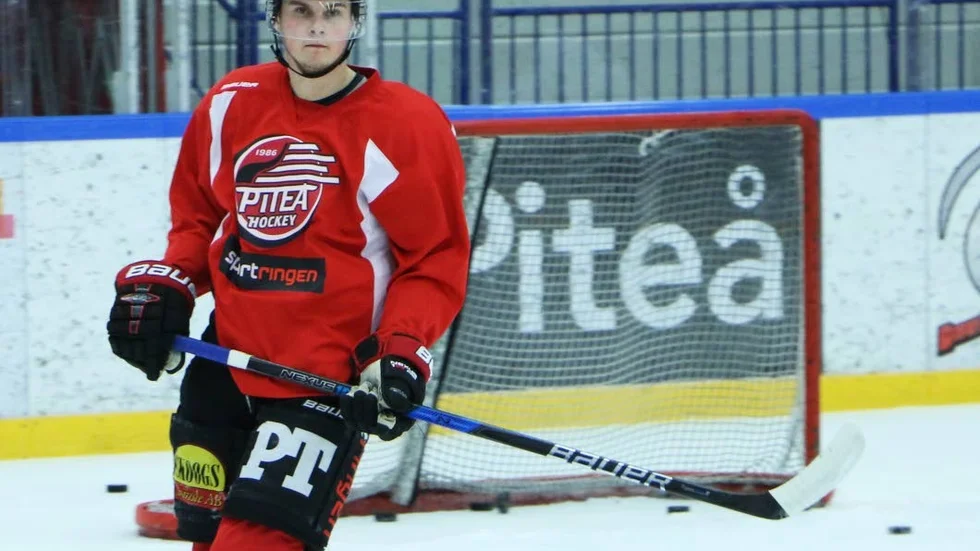 ANVÄNDBAR. Simon Nilsson gör inte många mål, men har visat sig nyttig på andra sätt. Han flyttas ofta runt mellan kedjorna och kan spela olika positioner och roller.