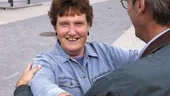 "Jag älskar livet på ett helt annat sätt nu än förr. Jag har mött så mycket kärlek och känner mig starkare än jag var tidigare i livet", säger Eva Landbecker, 54 år och med två nya lungor.
FOTO: ANITA KJELLBERG