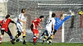 Här avgörs matchen - redan i minut 29. Annica Sjölund sätter 0-1 bakom Stephanie Labbé och Piteå orkade, trots storpubliken på hemmaplan, aldrig resa sig.