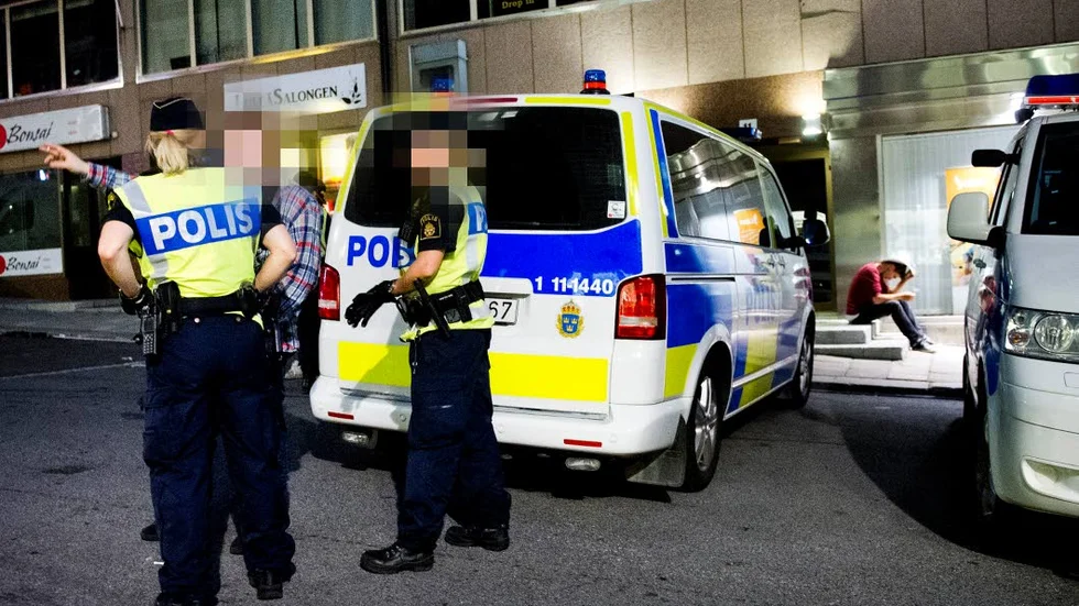 POLISER SLUTAR. Situationen med allt färre poliser har skapat en sämre arbetsmiljö, enligt facket. Poliserna på bilden har ingenting med innehållet i artikeln att göra.