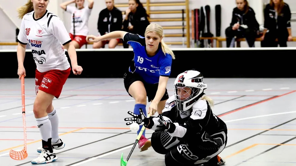 Evelina Nydén var nyttig med hårt jobb mot Telge, men IBF Linköping förlorade matchen med 5-8.