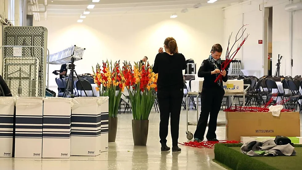 Ljust. Stora delar av Facetten har börjat rustas upp. Fabriksgrått har blivit vitt. Förra veckan användes delar av lokalerna under Industridagen.