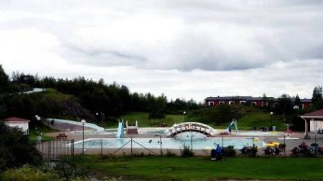 Utomhusbadet på Camp Ripan i Kiruna.FOTO: Maria Unga