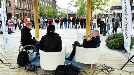 Sverigedemokraterna har möte på gula paviljongen i Luleå
