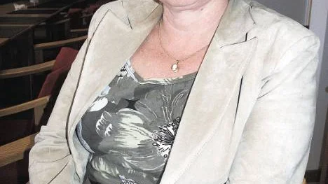 Susanne Andersson säger att målet är att halvera antalet människor i riskgrupperna inom en treårsperiod. FOTO: Lotta Nilsson