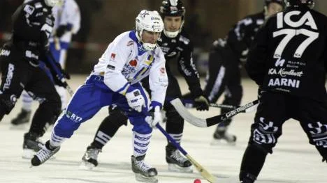 HT Bandy spelade stundtals ut den nya serieledaren.