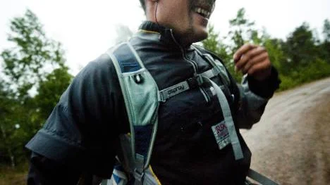 "Vi har försökt att välja bort de tyngsta sakerna och räknar med att packningen ska väga sex kilo", säger Tomas Vestman.