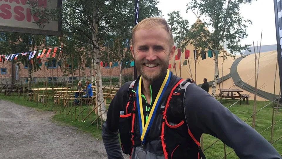 I mål. Sebastian Pokorny gick i mål fredag kväll på tiden 14:16:28.