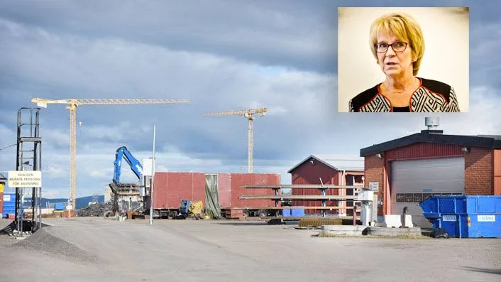 VIKTIG MARK. Kommunen vill bygga bostäder på Stena Metalls fastighet nära nya centrum. För att med säkerhet få tillgång till marken vill kommunstyrelsen ansöka om expropriation hos regeringen redan nu.