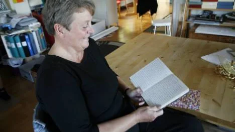 Två dagböcker var har Karin Gunnarsdotter och Åke Åström hunnit fylla under sin vistelse på ön. "Vi har ännu inte läst varandras dagböcker. Det ska bli spännande", säger Karin.