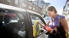 Jessica Söderholm, 30, prejades av vägen och fick bilen förstörd. FOTO: Jonas Lindsköld