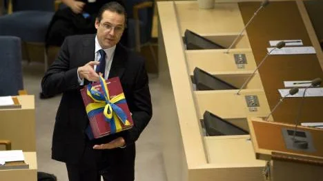 Finansminister Anders Borg (M) räknar med ökad arbetslöshet för både 2010 och 2011. Det blev alltså mer, inte mindre, utanförskap under den borgerliga regeringen.