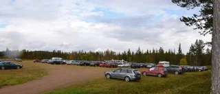 Bilbingo lockade trots ösregn