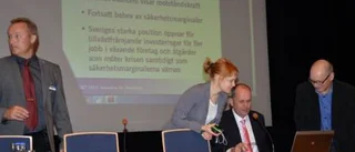Vernissagemingel med saft och kakor