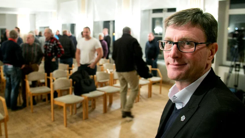Förvånad. Anders Holst är även ordförande i Leksand IF. Hans uppdrag i ÅFF var att hjälpa klubben på fötter igen.