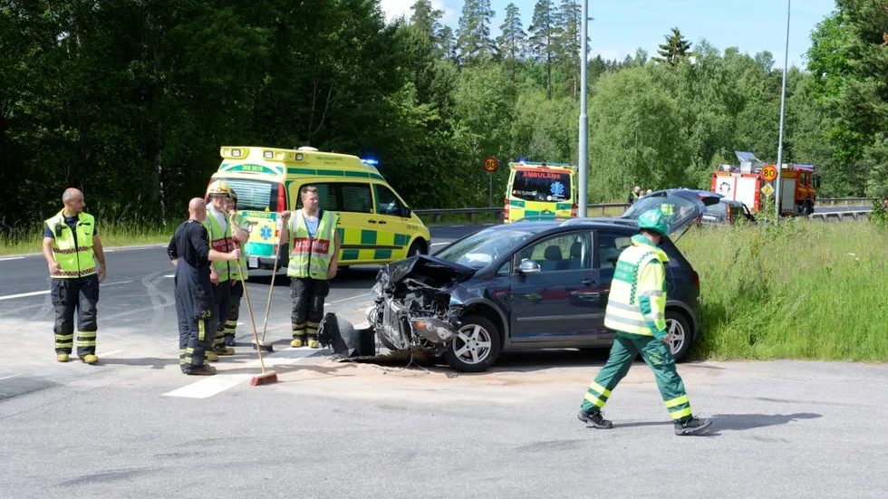 De materiella skadorna blev omfattande. Men ingen person kom till allvarlig fysisk skada.