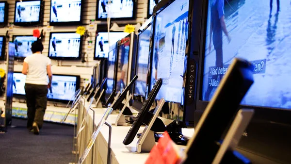 EU vill med en ny lag tvinga företag att tillverka energisnålare apparater. Men bland tv-apparaterna faller redan de flesta inom den föreslagna gränsen.