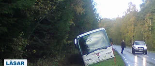 Buss körde i diket