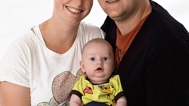 Anna Friberg och Lars Björmsjö, Jönköping, fick den 23/2 sonen Anton Björmsjö. Längd 50 cm, vikt 3 110 g. Anna kommer ursprungligen från Motala och Lars från Vadstena.