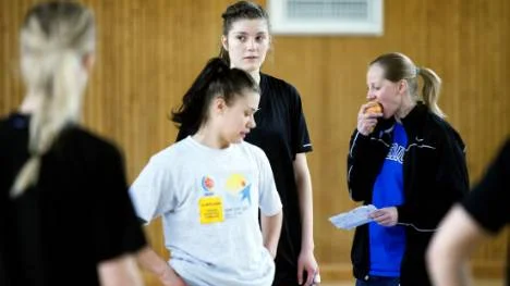 Från lovande talang till viktig nyckelspelare. När Northland har drabbats av                                      skadeproblem har 18-åriga Josefin Vesterberg tvingas ta ett större ansvar tidigare än planerat. "Men det är bara jättekul att få spela mycket. Det är bara trist att det är för att Traci är skadad", säger hon                                inför den viktiga matchen mot Solna i den första slutspelsserien i eftermiddag.