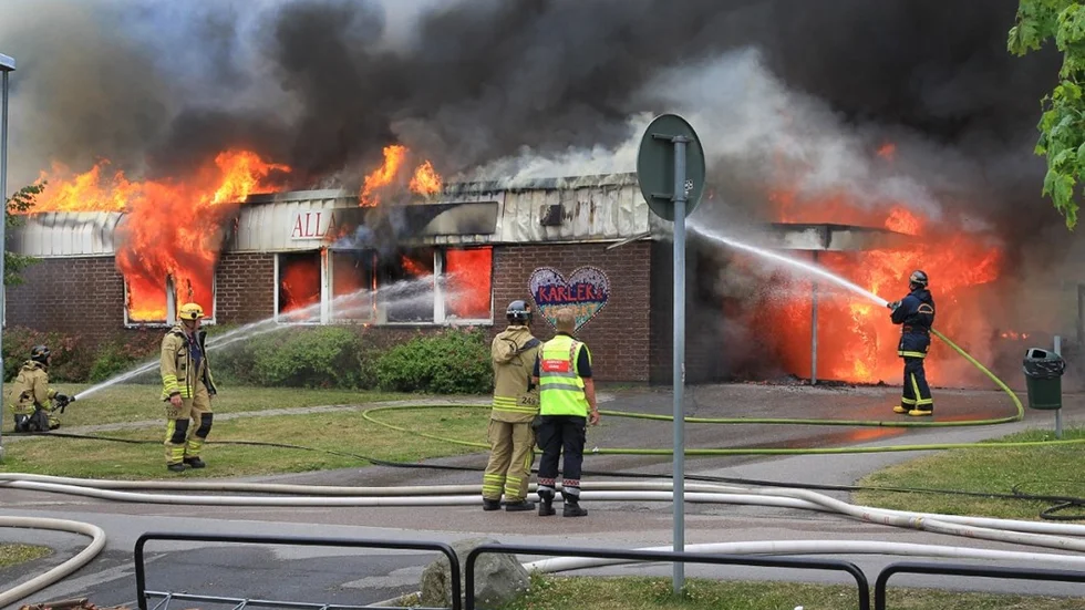 Branden totalförstörde Allaktivitetshuset i Skäggetorp.
