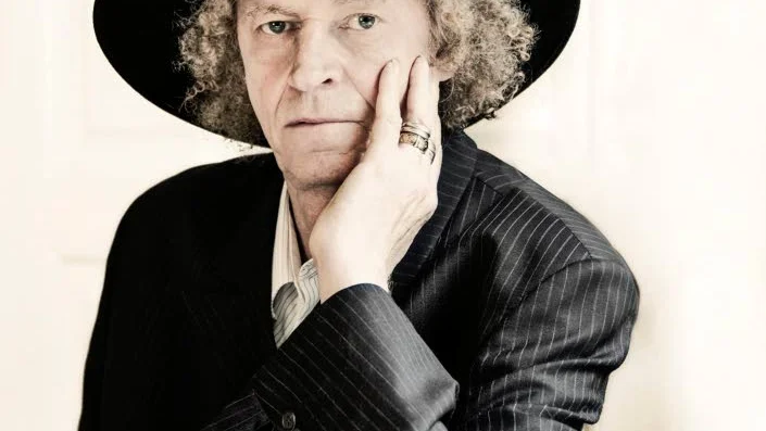 Bruno K Öijer regerar alltjämt. Foto: Maya Eizin Öijer