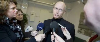 Åtalet mot Alldén dröjer